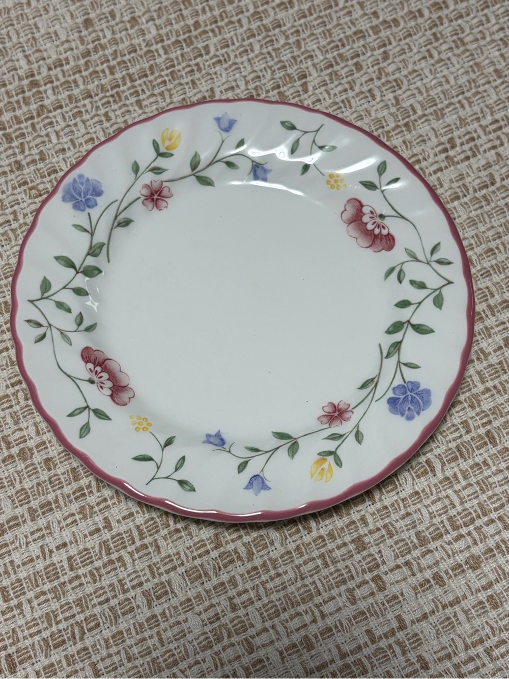 Johnson Brothers Pink-Rim Floral Dessert Plate Fine England (1)